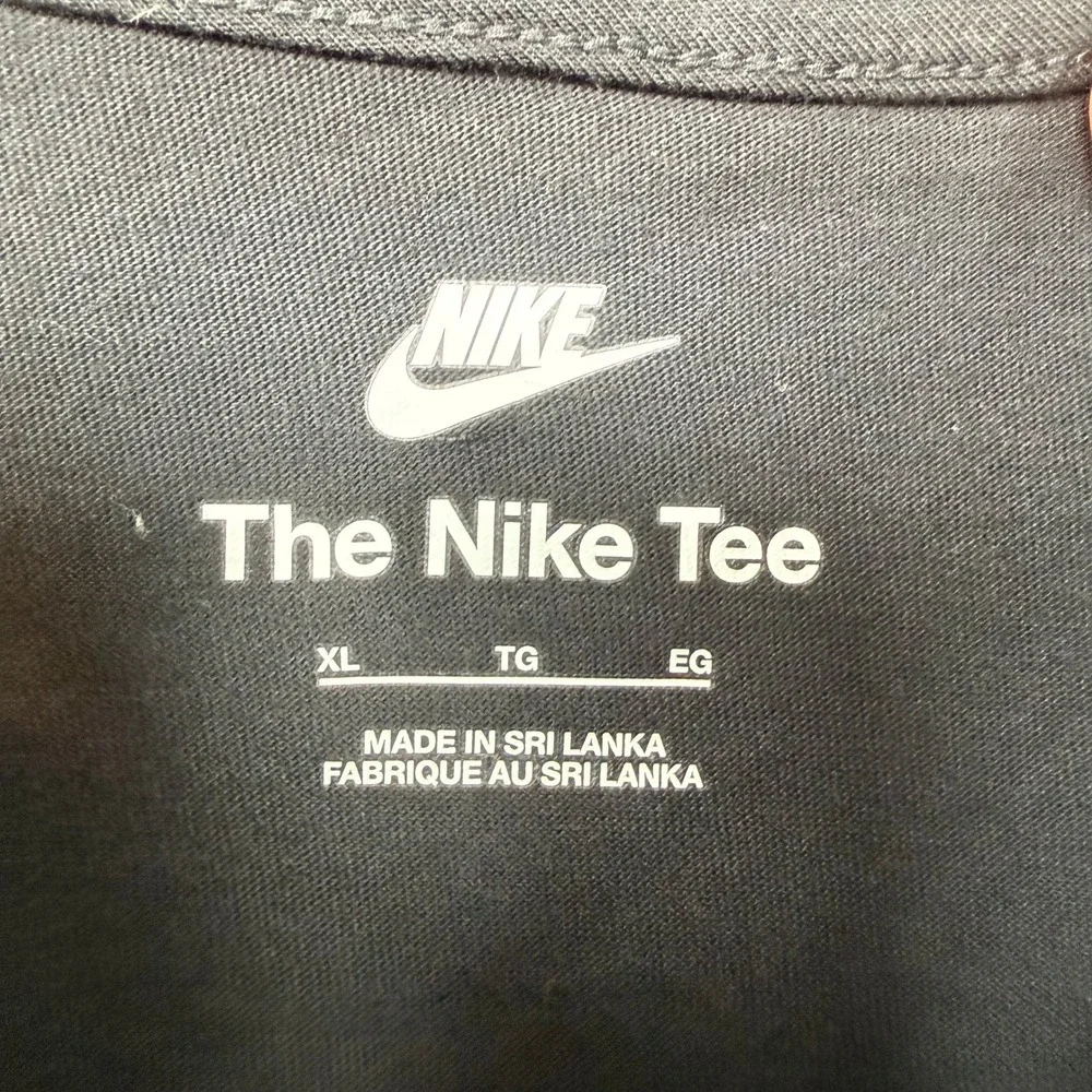 Nike Tshirt Mens XL Black White Swoosh‎ Logo Sportswear Athletic Casual Tee